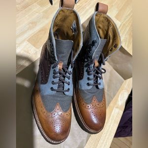 Extremely rare!! Stacy Adams lace up boots. Sz 10. EUC!